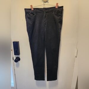 DENVER HAYES Black Chino Pants